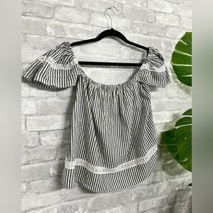 HAUTE MONDE - Stripe grey boho puff sleeve lace trim summer top - size medium​​